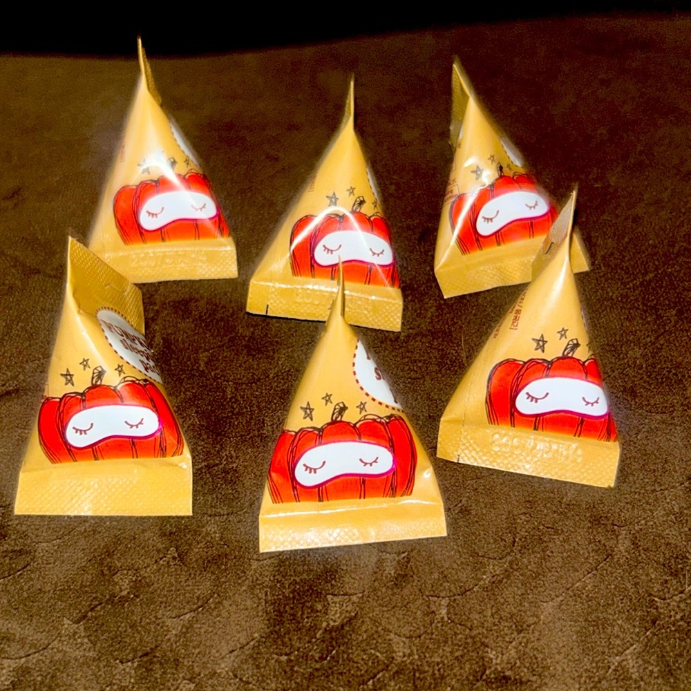 [Too Cool For School] Pumpkin Sleeping Packs lot of 6 travel samples. Face Mask